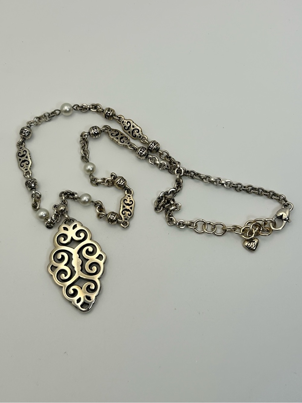Brighton Geneva Pendant Necklace Silver Plated Faux Pearls Faded Gold Tone 20" - Picture 5 of 10